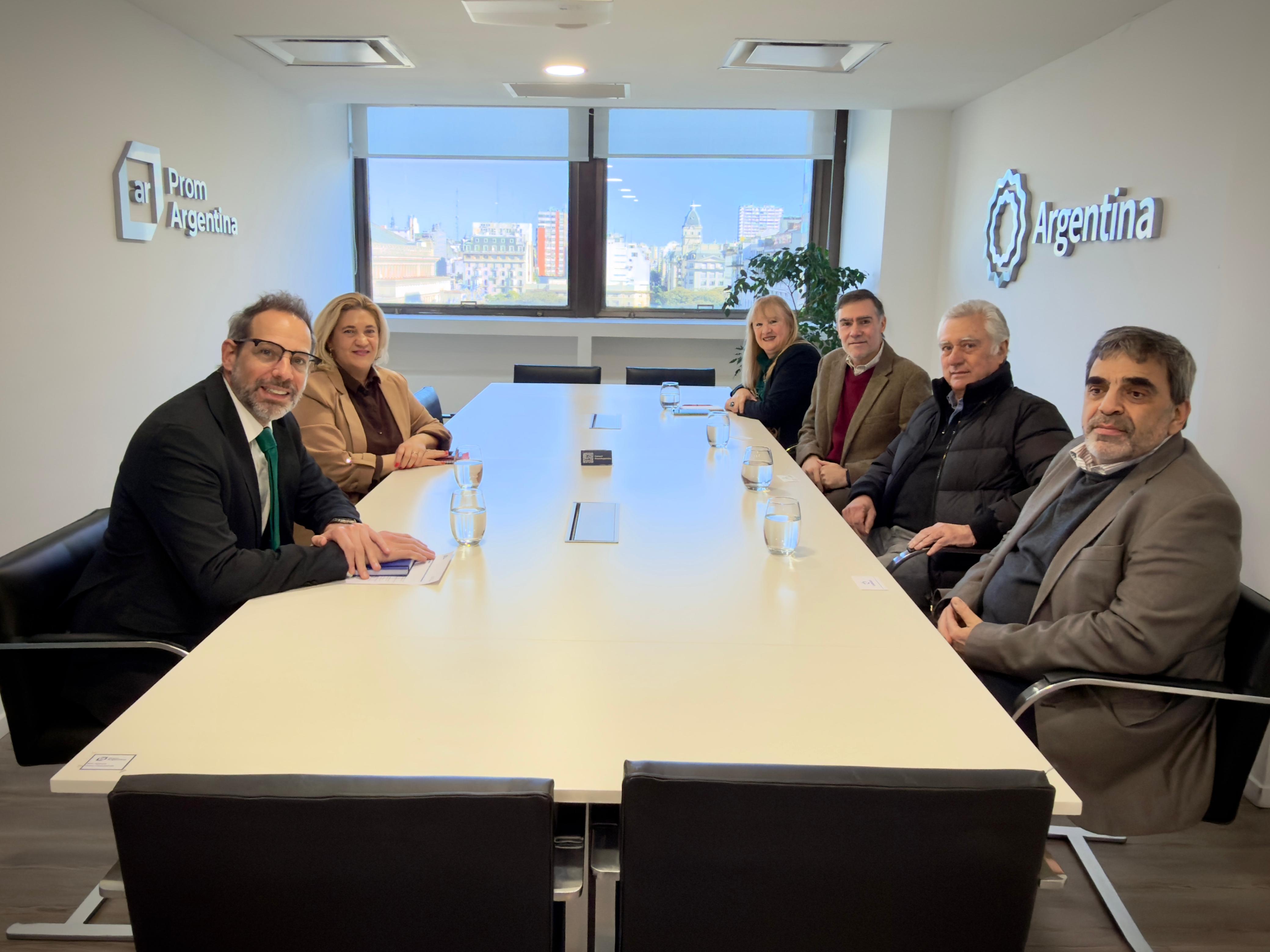 Diego Sucalesca mantuvo un encuentro de trabajo con autoridades de la CADIEEL.