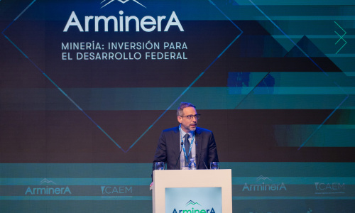 Diego Sucalesca disertó en la apertura de la convención Arminera.