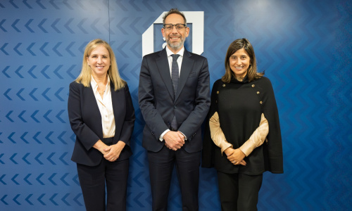 Sucalesca y Hinckley se plantearon el objetivo diseñar un programa de asistencia a exportadores. 