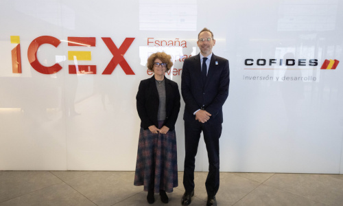 Diego Sucalesca mantuvo un encuentro en Madrid con Elisa García Grande.