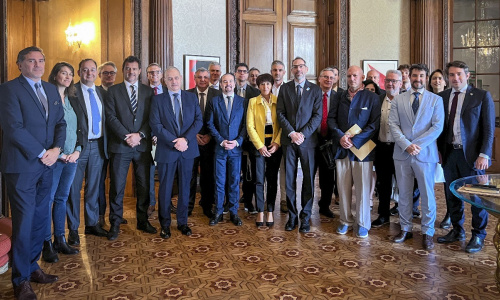 "La envergadura de las empresas que nos visitan confirma el potencial que tiene nuestro país", dijo Sucalesca.