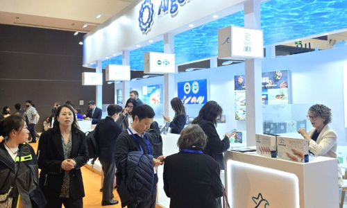 El stand nacional ocupó 120 m2 y albergó a representantes de 12 firmas argentinas.
