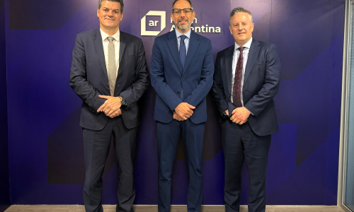 Sucalesca se reunió con Robert Peterman y Guillaume Légaré, del TMX Group. 