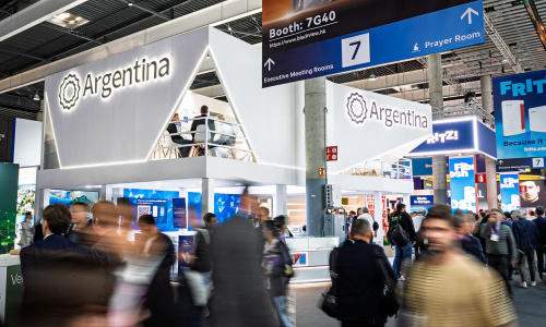 El MWC 2026 congrega a más de 2.900 expositores y proyecta superar los 110.000 profesionales de la edición anterior.