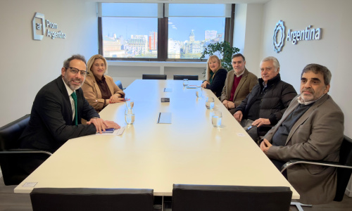 Diego Sucalesca mantuvo un encuentro de trabajo con autoridades de la CADIEEL.
