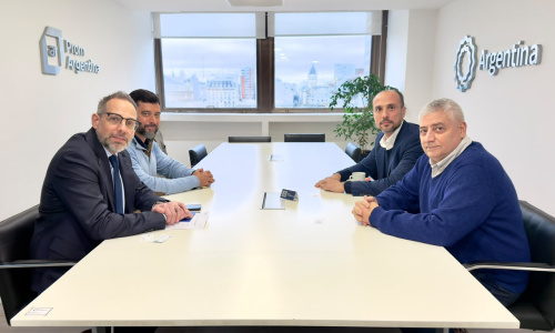 Diego Sucalesca se reunió con las autoridades de la cámara que agrupa a empresas avícolas.
