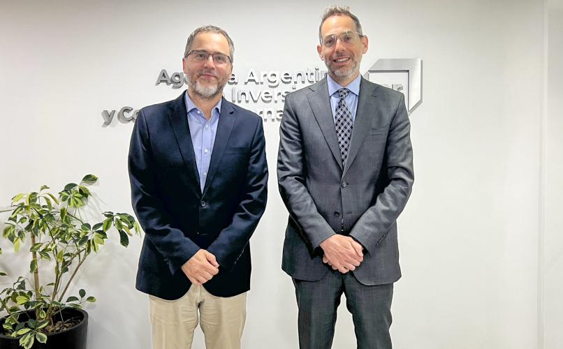 Sucalesca y Fernández Ruíz se reunieron en Santiago de Chile.