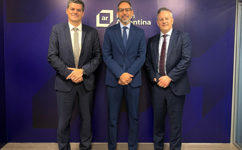 Sucalesca se reunió con Robert Peterman y Guillaume Légaré, del TMX Group. 