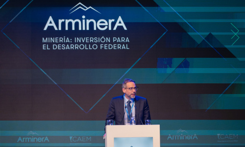 Diego Sucalesca disertó en la apertura de la convención Arminera.