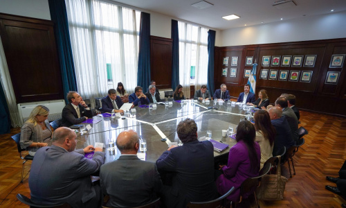 Diego Sucalesca encabezó la presentación del Programa junto a funcionarios nacionales y federales.