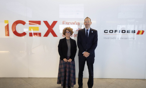 Diego Sucalesca mantuvo un encuentro en Madrid con Elisa García Grande.