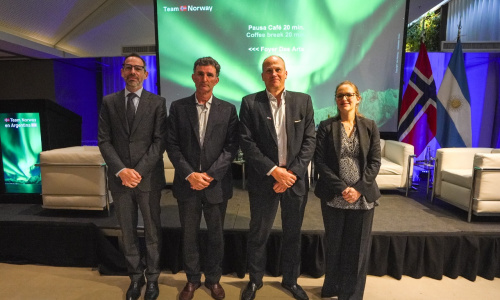 Sucalesca expuso la estrategia de promoción de la Agencia en el “Seminario sobre oportunidades de inversión y negocios sostenibles en el nuevo marco económico argentino”, organizado por la Embajada de Noruega en Argentina y la Cámara Argentino-Noruega de Comercio, junto con las empresas de capitales noruegos Equinor Argentina, Hydro, Golar LNG, Estremar, YARA y Norwegian Energy Partners.