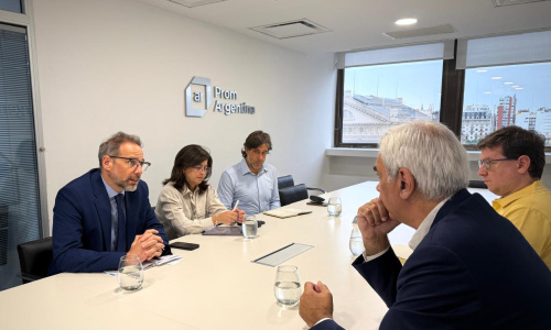 Sucalesca dialogó en las oficinas de PromArgentina con las autoridades de Argencon.