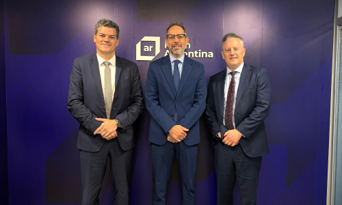 Sucalesca se reunió con Robert Peterman y Guillaume Légaré, del TMX Group. 