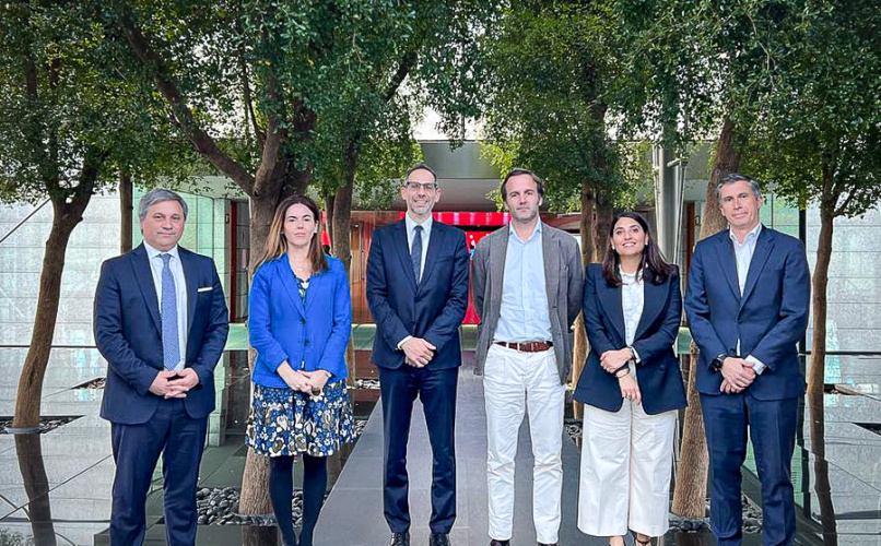 Sucalesca se reunió en Madrid con directivos de los bancos Santander y BBVA.