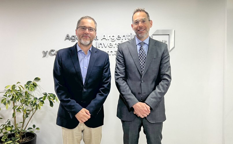 Sucalesca y Fernández Ruíz se reunieron en Santiago de Chile.