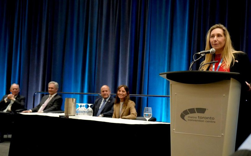 La secretaria general de la Presidencia mantuvo reuniones de trabajo con importantes empresarios mineros.