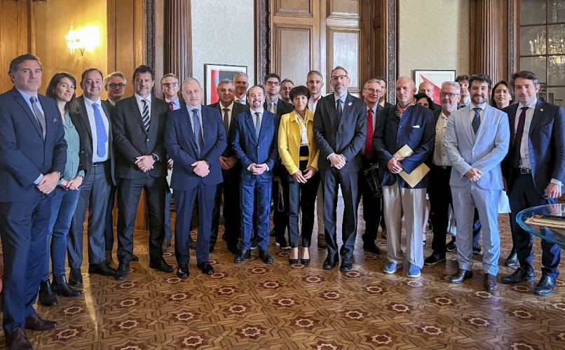 "La envergadura de las empresas que nos visitan confirma el potencial que tiene nuestro país", dijo Sucalesca.