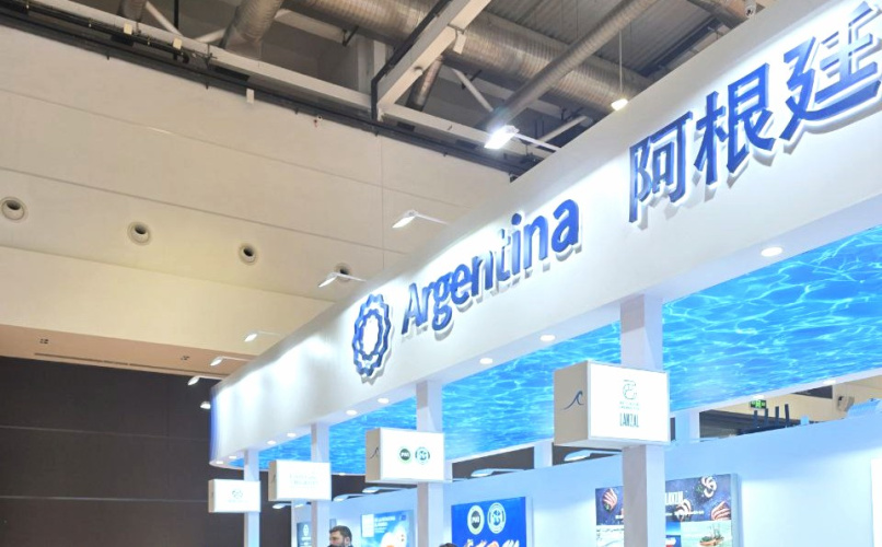 El stand nacional ocupó 120 m2 y albergó a representantes de 12 firmas argentinas.